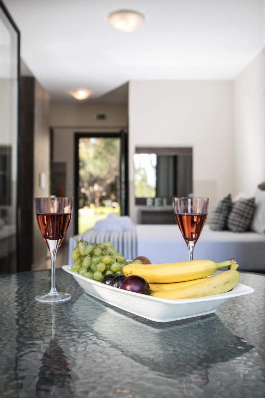 Gmare Aparthotel Gerakini Exteriör bild