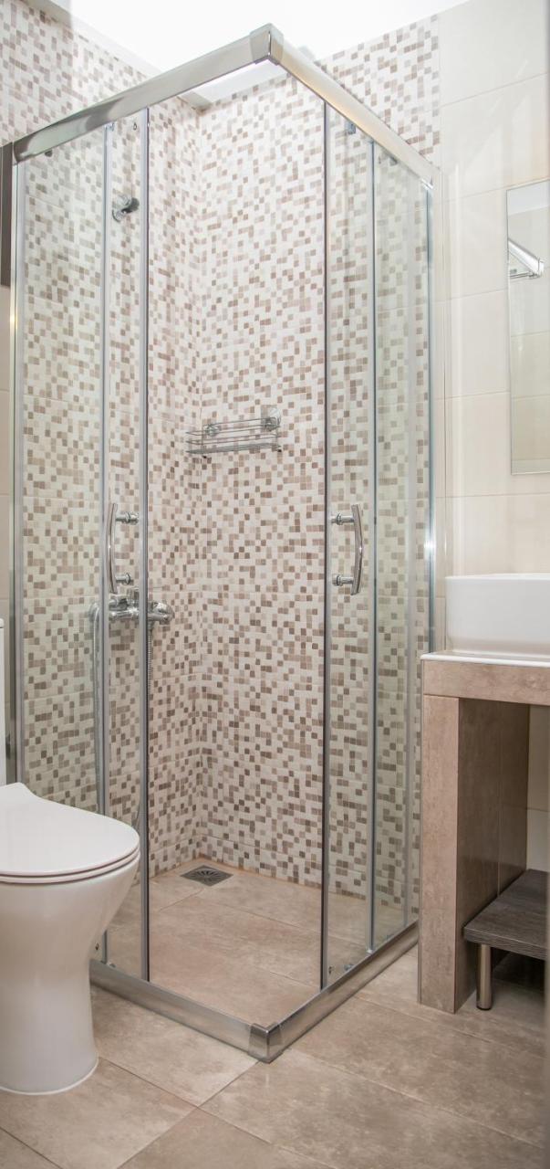 Gmare Aparthotel Gerakini Exteriör bild