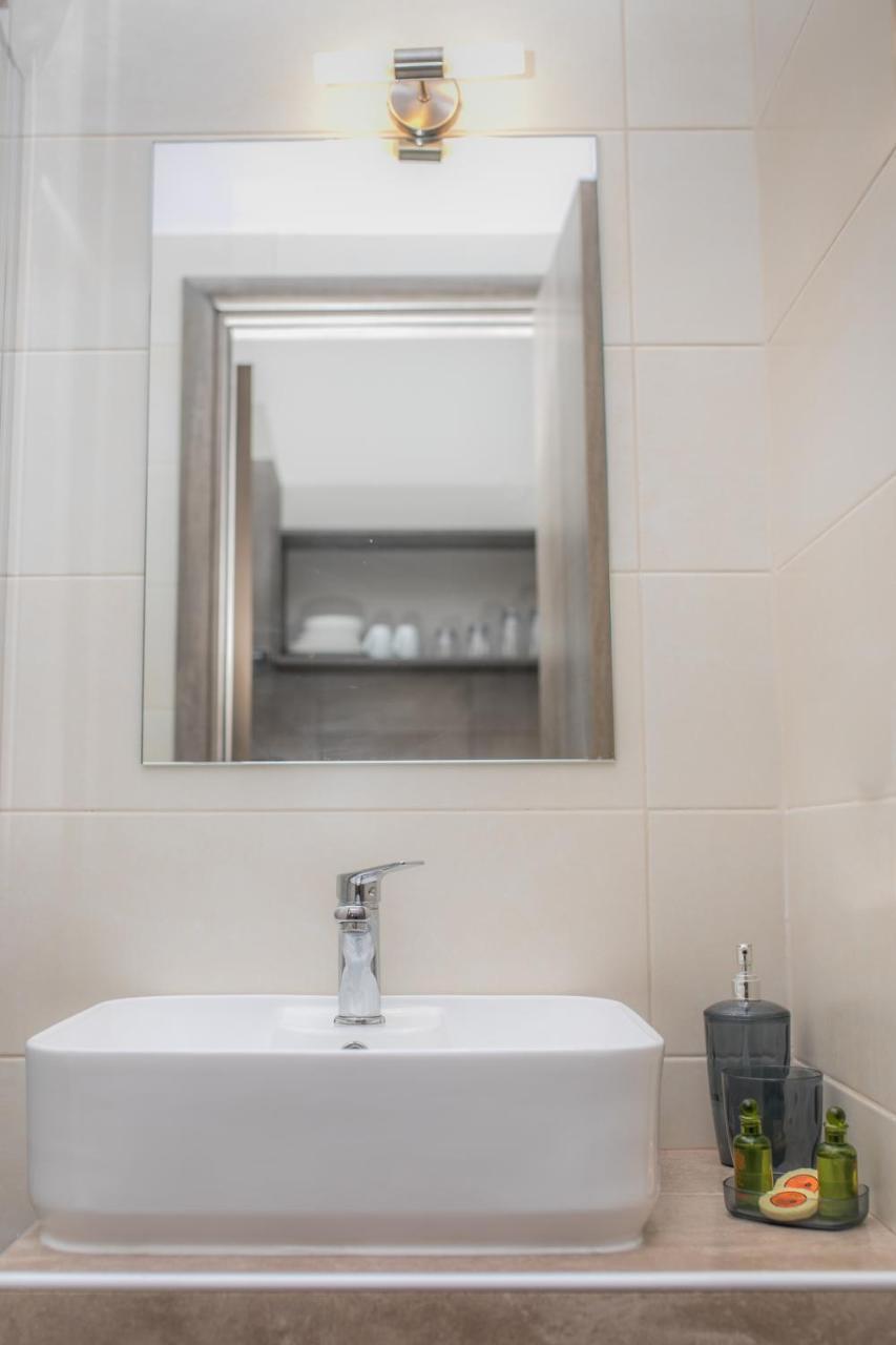 Gmare Aparthotel Gerakini Exteriör bild