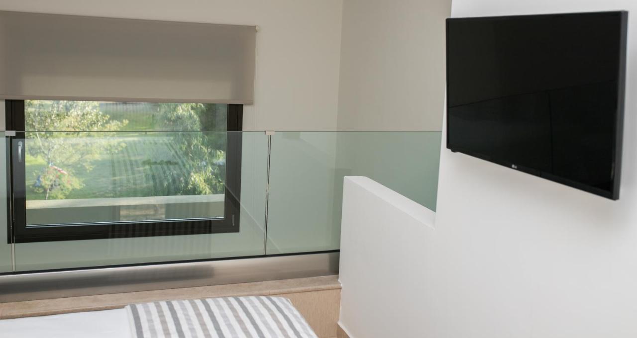 Gmare Aparthotel Gerakini Exteriör bild
