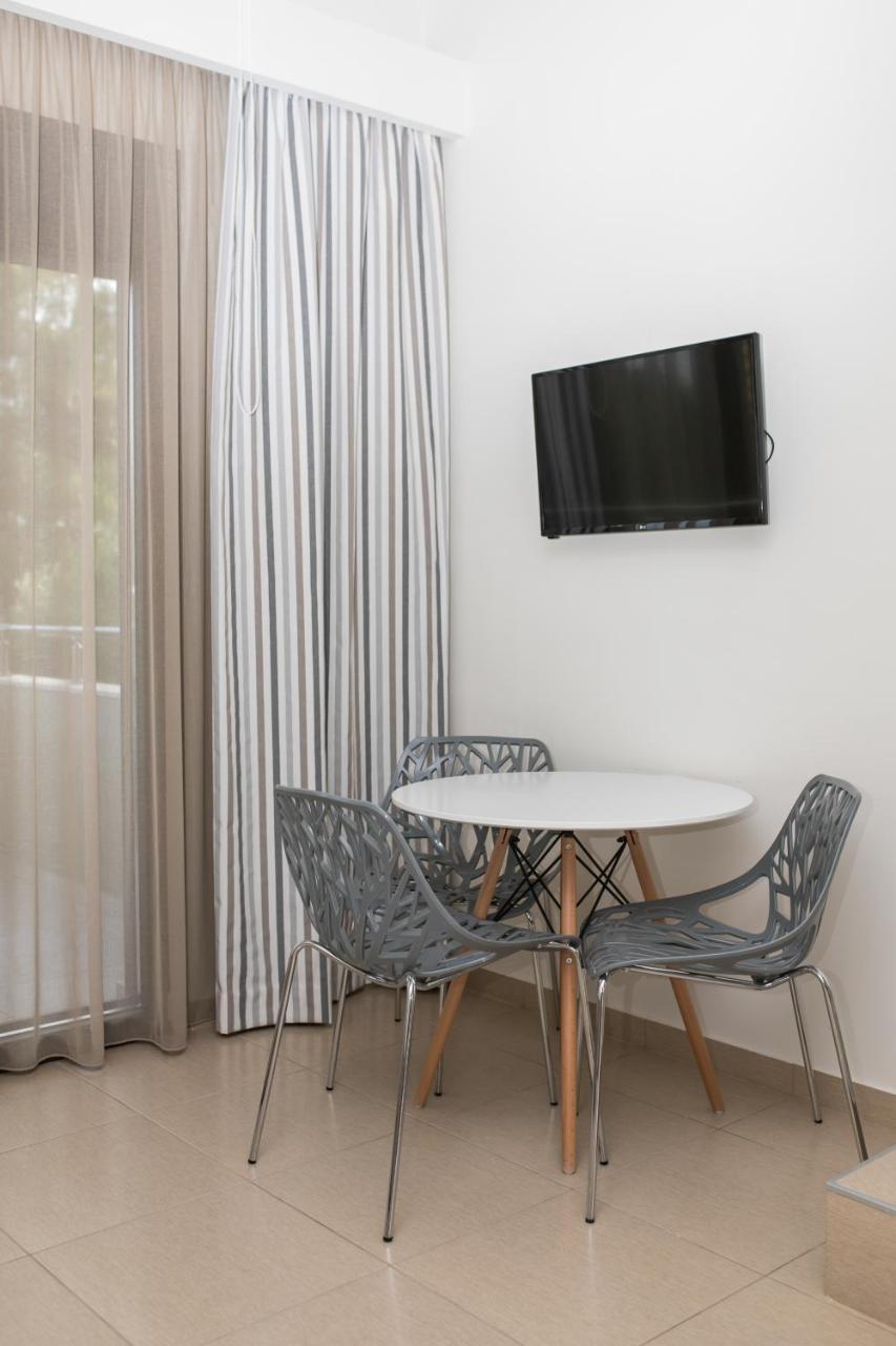 Gmare Aparthotel Gerakini Exteriör bild